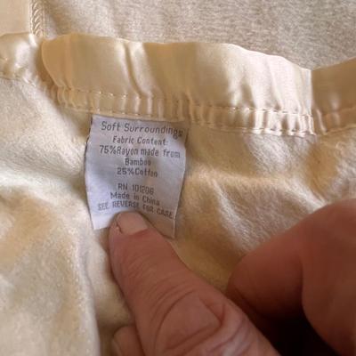 Full Size Bedding- Bedspreads, Sheets, Duvets & More (GB2-RG)