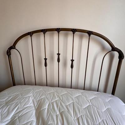Metal Full Size Bed Frame/Headboard (GB2-RG)