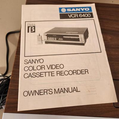 Sanyo Beta Vcr 6400 Cassette Recorder Powers Up untested