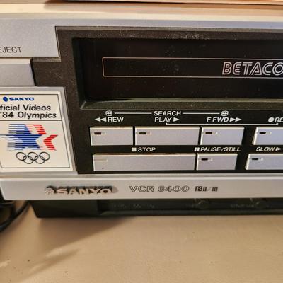 Sanyo Beta Vcr 6400 Cassette Recorder Powers Up untested