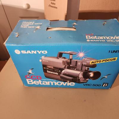 Sanyo VRC 500 Betamovie Camera Recorder Power up Untested