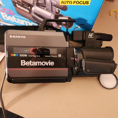 Sanyo VRC 500 Betamovie Camera Recorder Power up Untested