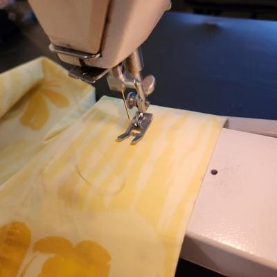 Singer Stylist 834 Sewing Machine Power ups running