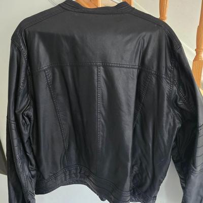 LOT 2B: Assortment of Men's Coats Including Genuine Wilsons Leather Trench Coat