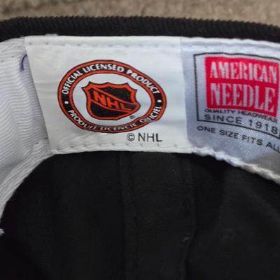 LOT 4B: NHL Philadelphia Flyers Hats: Starter, American Needle