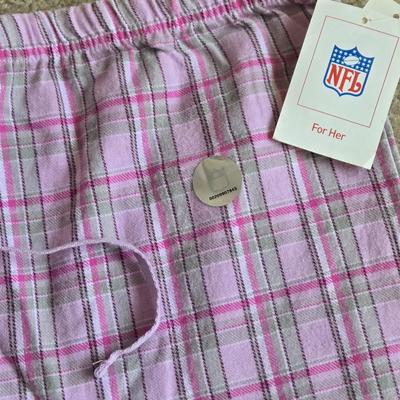 LOT 13B: Women's NFL Philadelphia Eagles Pajamas