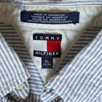 LOT 15B: Variety of Men's Shirts: Calvin Klein, Ralph Lauren & More