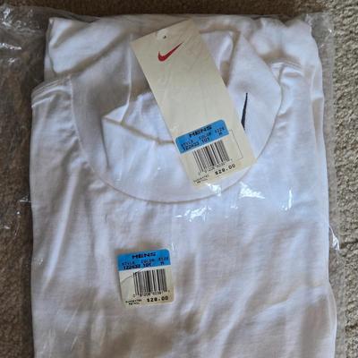 LOT 16B: Women's & Men's Nike Shirts New with Tags