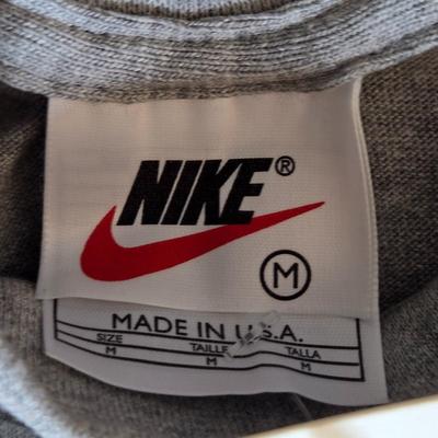 LOT 16B: Women's & Men's Nike Shirts New with Tags