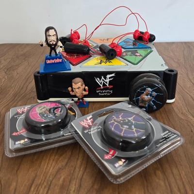 LOT 19B: Let's Get Ready to Rumble.... WWF On the Ropes Electronic Talking Game, Yo-Yos, & 2 Small Figures
