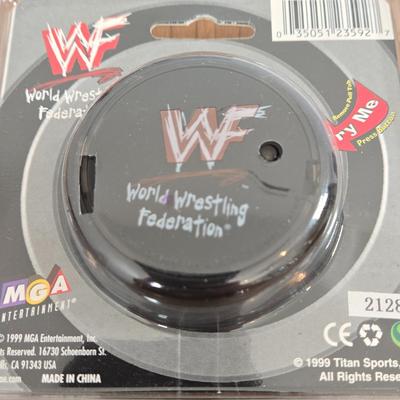 LOT 19B: Let's Get Ready to Rumble.... WWF On the Ropes Electronic Talking Game, Yo-Yos, & 2 Small Figures