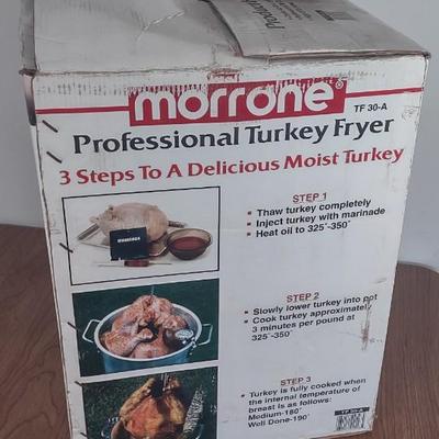 LOT 28B: NIB Morrone Professional Turkey Fryer tF 30-A