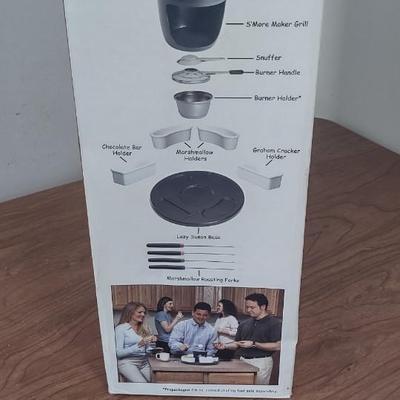 LOT 29B: Waring Pro Hot Dog Griller and Smores Maker