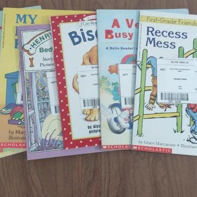 LOT 38B: Assorted Collections of Children's Books (Beginner Readers)