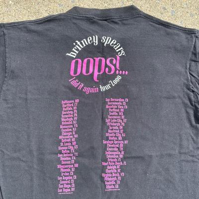 LOT 49B: Vintage Y2K Brittney Spears Oops I Did It Again Tour T Shirts & Hat