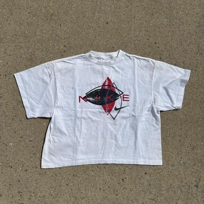 LOT 50A: Vintage 90s/Y2K Nike T Shirts & Jackets