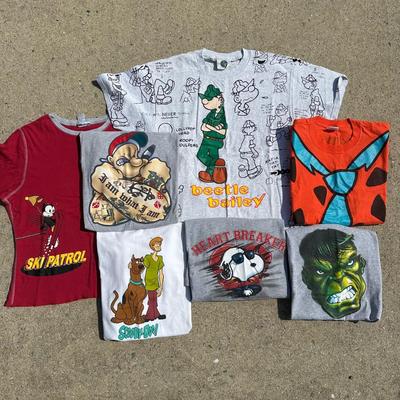 LOT 58A: Vintage Cartoon Character T Shirt Collection w/ Hats - Scooby Doo, Peanuts, Batman & More!