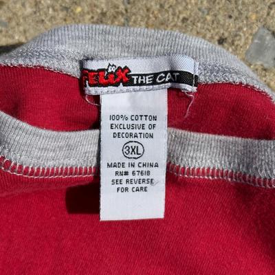 LOT 58A: Vintage Cartoon Character T Shirt Collection w/ Hats - Scooby Doo, Peanuts, Batman & More!