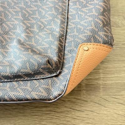 LOT 62B: Handbag Collection: Grey Ugg, Jones New York Signature Logo Print & Structured Geometric Pattern