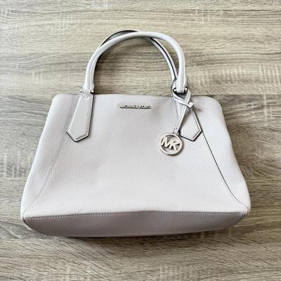 LOT 66W: New Grey Michael Kors Kimberly Large Satchel