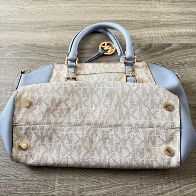 LOT 67W: New Michael Kors Blue & White Logo Print Ciara Large Zip Top Leather Satchel