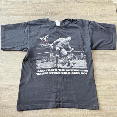 LOT 68W: 1998 WWF Stone Cold Steve Austin T-Shirt (Youth XL)