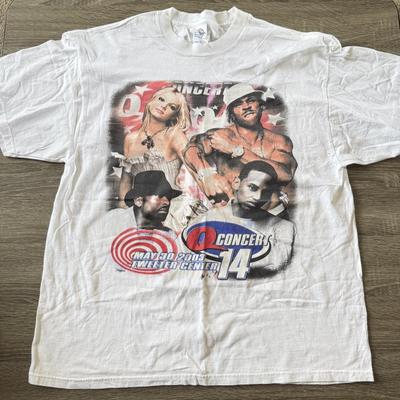 LOT 72W: 2003 Y2K Q102 Q Concert 14 Tweeter Center T-Shirt (XL): Britney Spears, LL Cool J & More