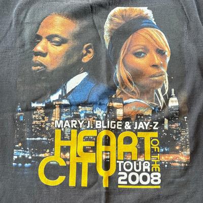 LOT 75W: 2008 Jay-Z & Mary J Blige Heart of the City Tour Shirt