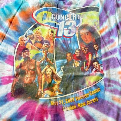 LOT 76W: Tie Dye 2002 Y2K Q102 Q Concert 13 Tweeter Center Shirt (Large)