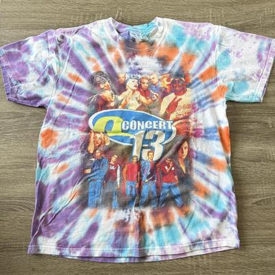 LOT 76W: Tie Dye 2002 Y2K Q102 Q Concert 13 Tweeter Center Shirt (Large)