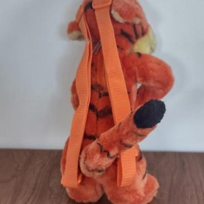 LOT 82B: Assorted Disney Merchandise