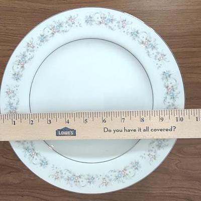 LOT 89B: Royal Gallery Fine China