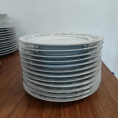 LOT 89B: Royal Gallery Fine China