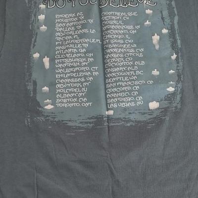 LOT 91 B: Cher CDs and Concert T-Shirts