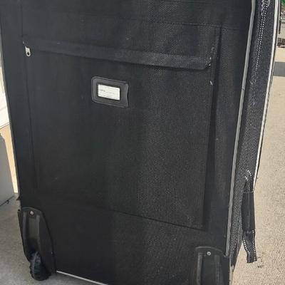 LOT 95A: Rolling Luggage and Rolling Duffel Bags