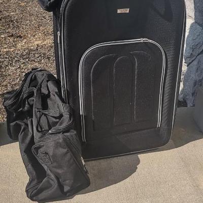 LOT 95A: Rolling Luggage and Rolling Duffel Bags