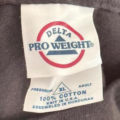 LOT 109A: Adult XL Shania Twain Up! Tour 2003 Long Sleeve Black T-Shirt