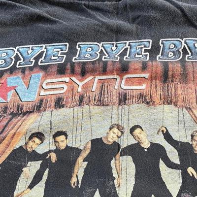 LOT 112A: Y2K *NSYNC No Strings Attached tour T-Shirt (XL)