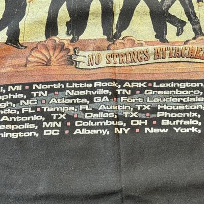 LOT 112A: Y2K *NSYNC No Strings Attached tour T-Shirt (XL)