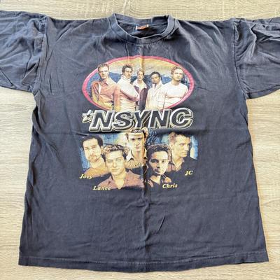 LOT 112A: Y2K *NSYNC No Strings Attached tour T-Shirt (XL)