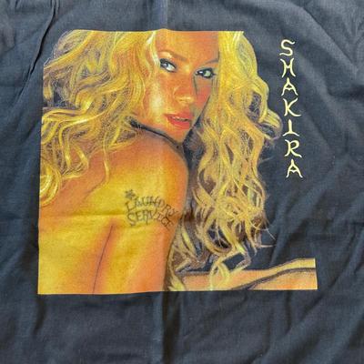 LOT 113A: Y2K Shakira Laundry Service T-Shirt (Large)