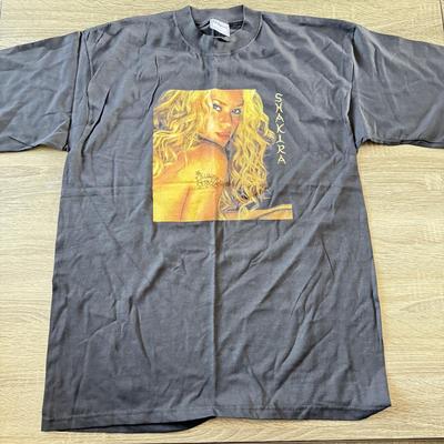 LOT 113A: Y2K Shakira Laundry Service T-Shirt (Large)