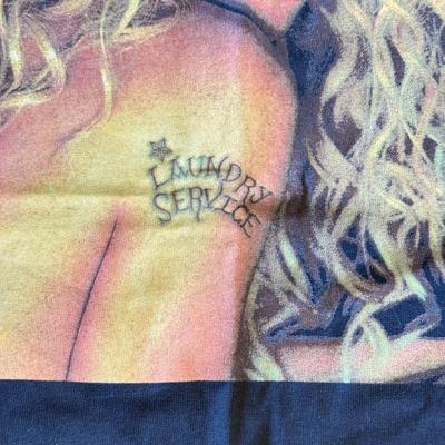 LOT 113A: Y2K Shakira Laundry Service T-Shirt (Large)