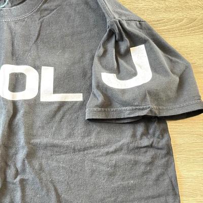 LOT 115A: LL Cool J Black T-Shirt (XL)