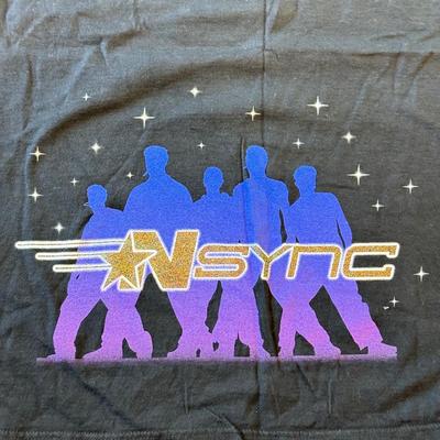LOT 116A: 2000 *NSYNC Zeeks Glitter T-Shirt (Large)