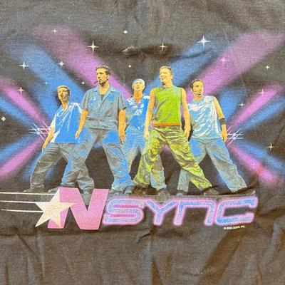 LOT 116A: 2000 *NSYNC Zeeks Glitter T-Shirt (Large)