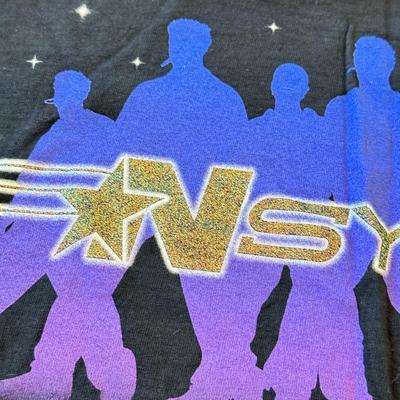 LOT 116A: 2000 *NSYNC Zeeks Glitter T-Shirt (Large)