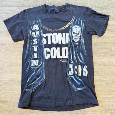 LOT 120A: 1998 WWF Stone Cold Steve Austin Vest T-Shirt