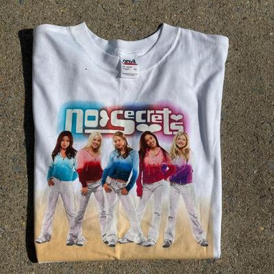LOT 122A: Vintage Y2K Backstreet Boys & Signed No Secrets Tour T Shirts