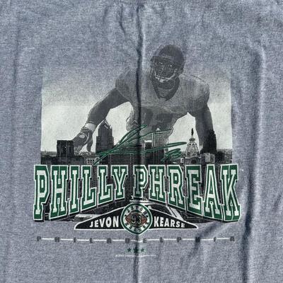 LOT 124L: Vintage/Modern Philadelphia Eagles T shirt Collection